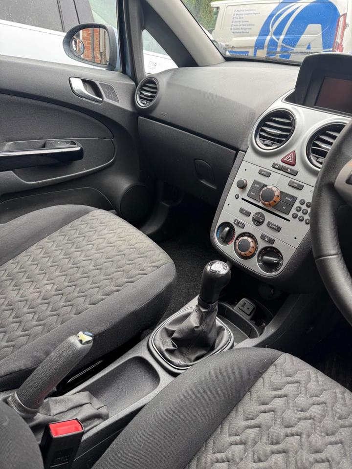 Vauxhall Corsa - 1.2 16V Energy Euro 5 5dr (A/C) - Image 15