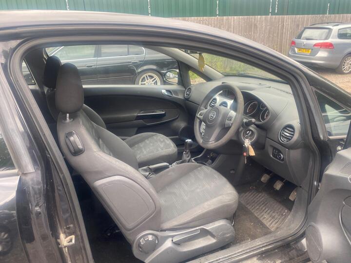 Vauxhall Corsa - 1.3 CDTi ecoFLEX 16v Exclusiv 3dr - £20 ROAD TAX - Image 9