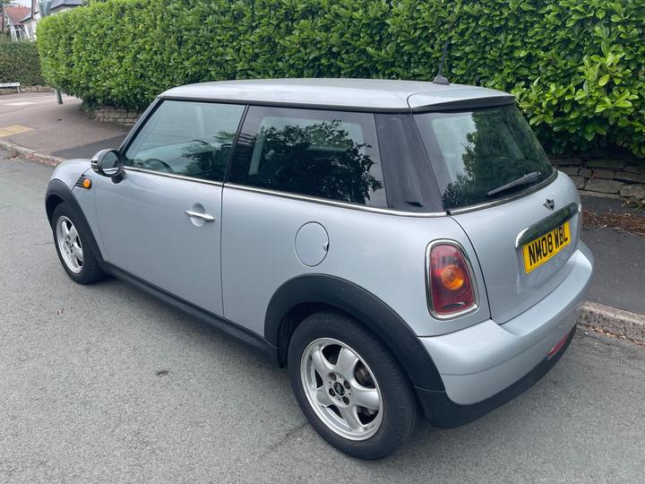 MINI Hatch - 1.4 One Euro 4 3dr - Full MOT 2 Remote Keys - Image 4