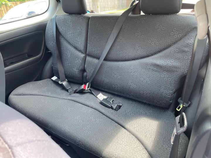 Toyota Yaris - 1.0 VVT-i T2 3dr - (Last Owner For 5 Years) - Image 11
