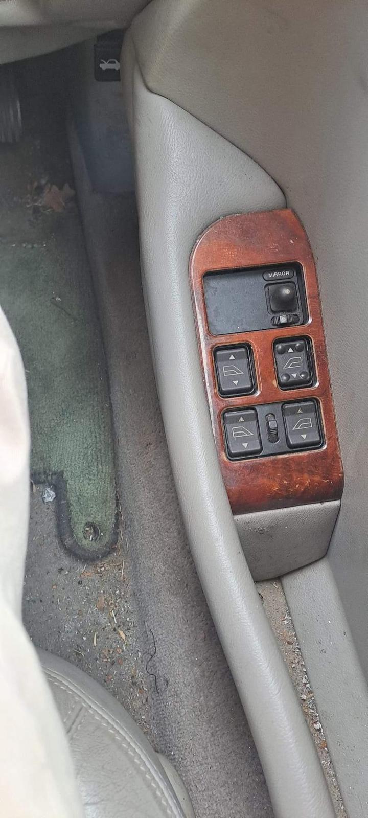 Jaguar XJ - 3.2 XJ6 4dr - Engine runs, needs new batter. - Image 16