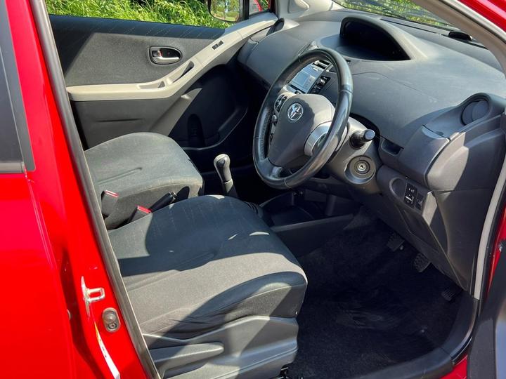 Toyota Yaris - 1.3 VVT-i TR 5dr - Runs and drives great - Image 12
