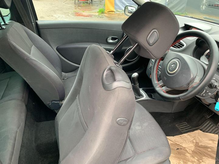 Renault Clio - 1.2 TCe 16v Dynamique S 3dr - LONG MOT,12 MONTHS AA COVER - Image 29