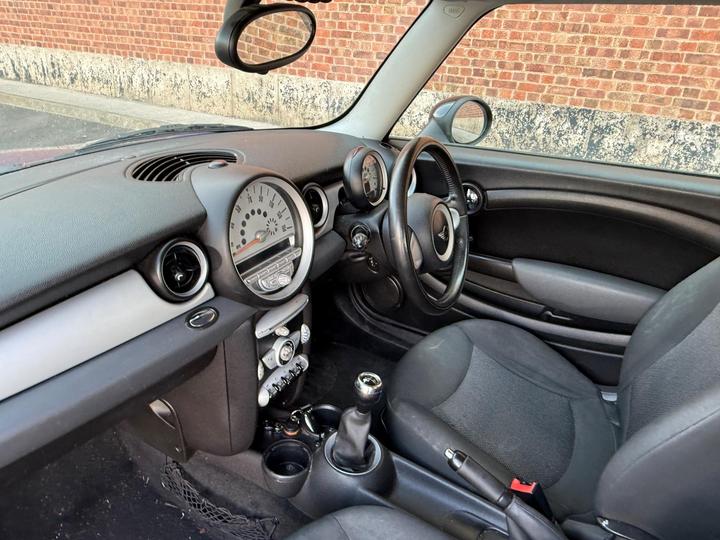MINI Hatch - 1.4 One Euro 4 3dr - Excellent Condition - Image 17