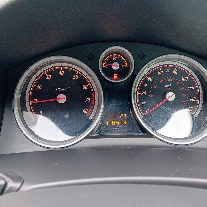 Vauxhall Astra - 1.6i 16v SXi Sport Hatch 3dr - "Great first time car" - Image 8