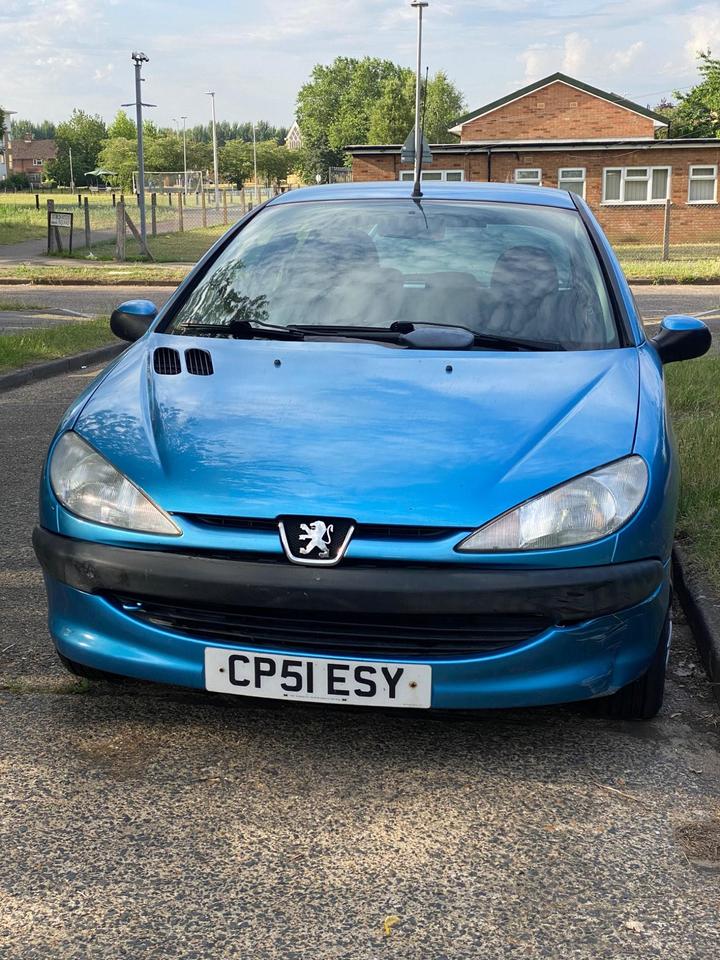 Cheap Peugeot 206 - 1.4 LX 3dr (electric sunroof) - Small Automatic for sale in Reading, Berkshire