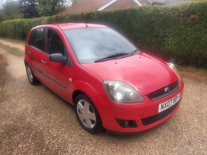 Cheap Ford Fiesta - 1.4 Zetec Climate 5dr - recent cambelt and clutch for sale in Southampton, Hampshire