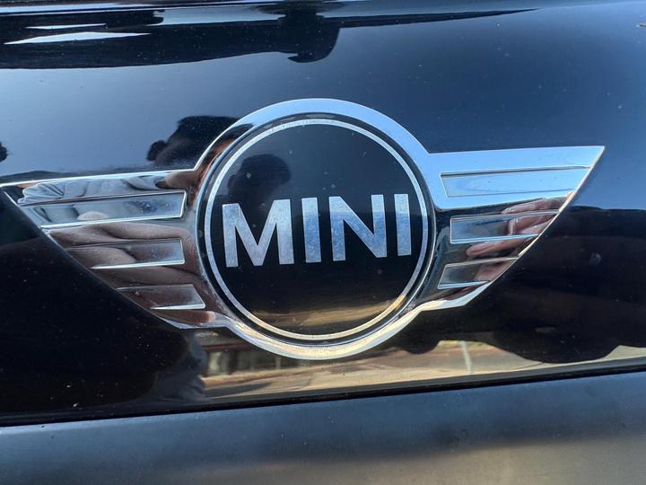 MINI Hatch - 1.6 First Euro 5 3dr - TO CLE - Image 11
