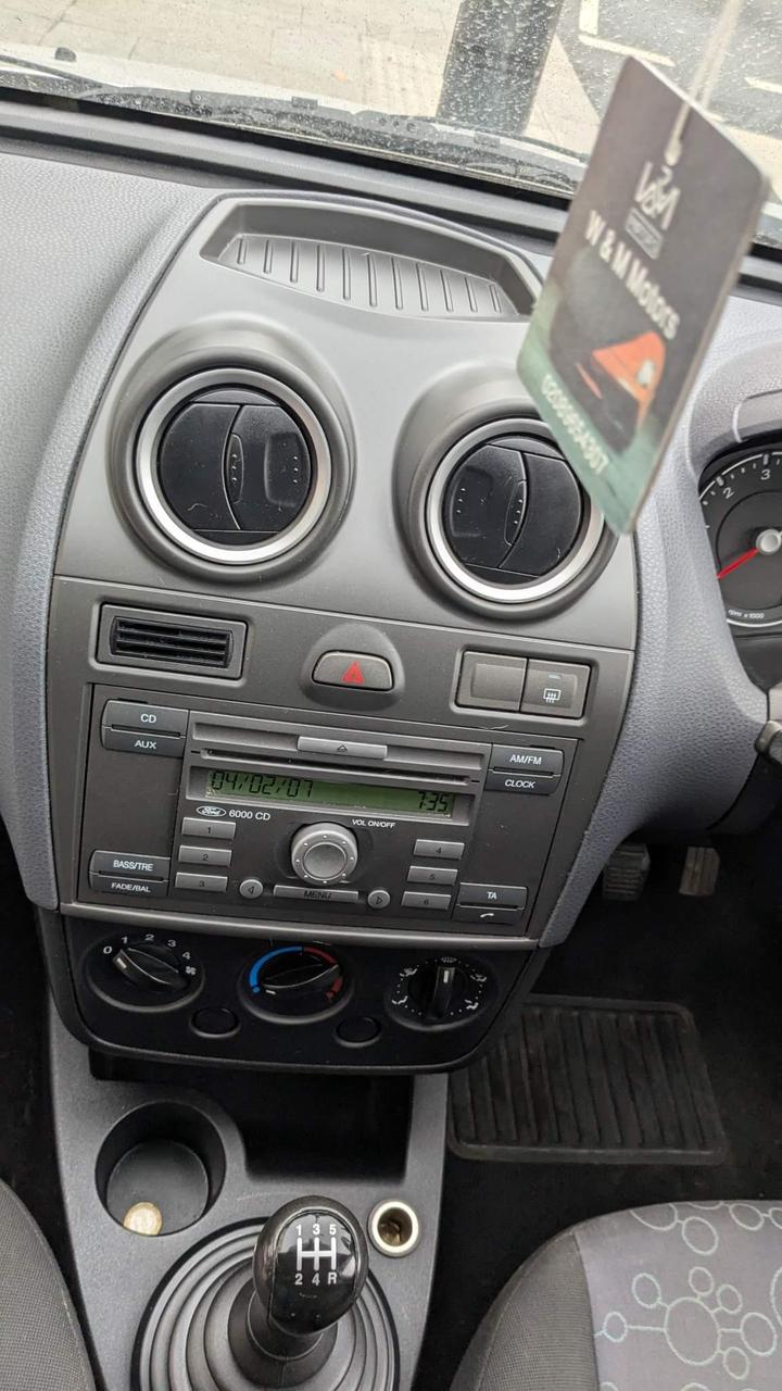 Ford Fiesta - 1.25 Style 5dr - Low mielage, reliable, ULEZ ok - Image 7
