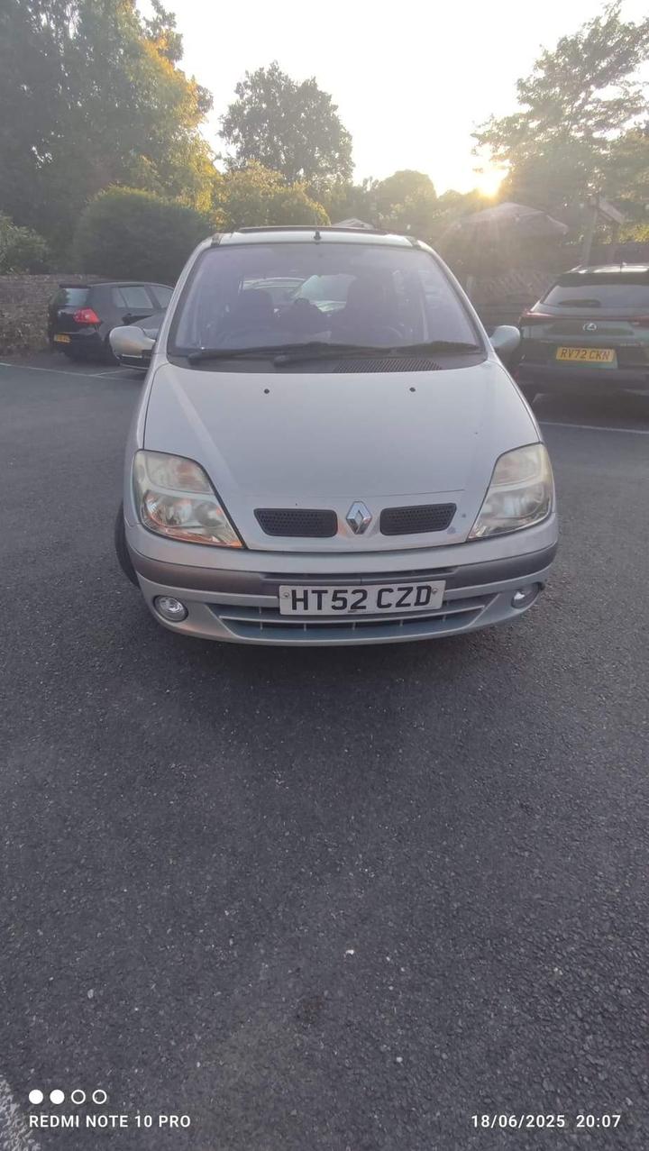 Cheap Renault Scenic - 1.6 16v Dynamique + 5dr for sale in Guildford, Surrey