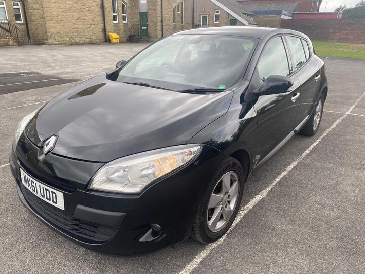 Renault Megane - 1.6 16V Dynamique TomTom 3dr - 6 SPEED GEARBOX,5 DOOR HATCH. - Image 35