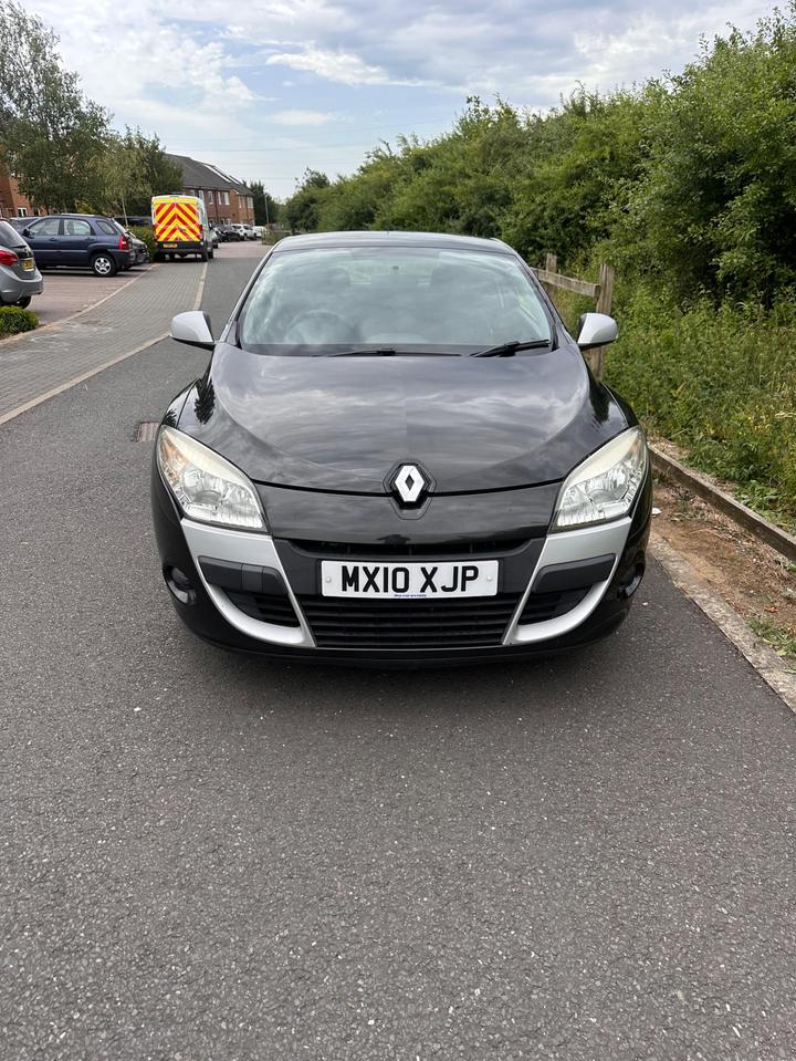 Renault Megane - 1.6 16V I-Music Euro 5 3dr - ⭐️NEW MOT- GREAT SPEC - Image 10
