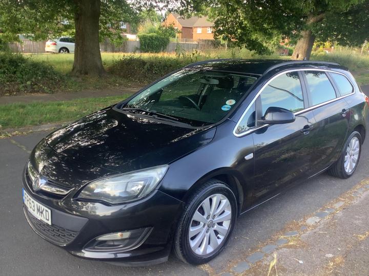 Vauxhall Astra - 1.7 CDTi ecoFLEX Tech Line Sports Tourer Euro 5 (s/s) 5dr - MOT JUNE 2026 (28-06-2026) - Image 3