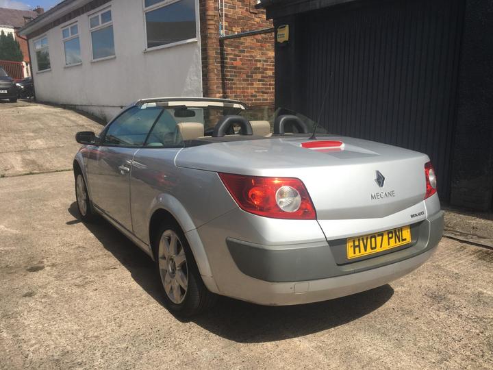 Renault Megane - 1.6 VVT Privilege 2dr - tapping engine PX BARGAIN READ - Image 6