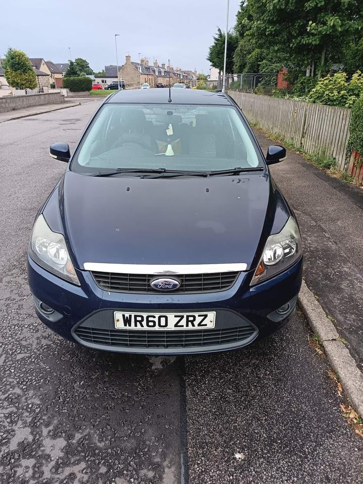 Ford Focus - 1.6 Zetec 5dr - Ideal for fixer project! - Image 7