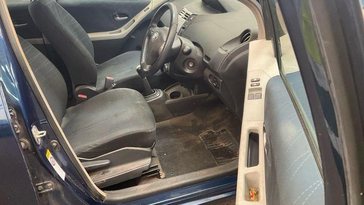 Toyota Yaris - 1.3 VVT-i T3 5dr - ULEZ+SERVICE HISTORY+5DR+AC! - Image 6