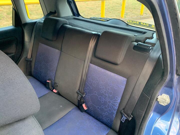 Ford Fiesta - 1.25 Zetec Blue Edition 5dr - Image 31