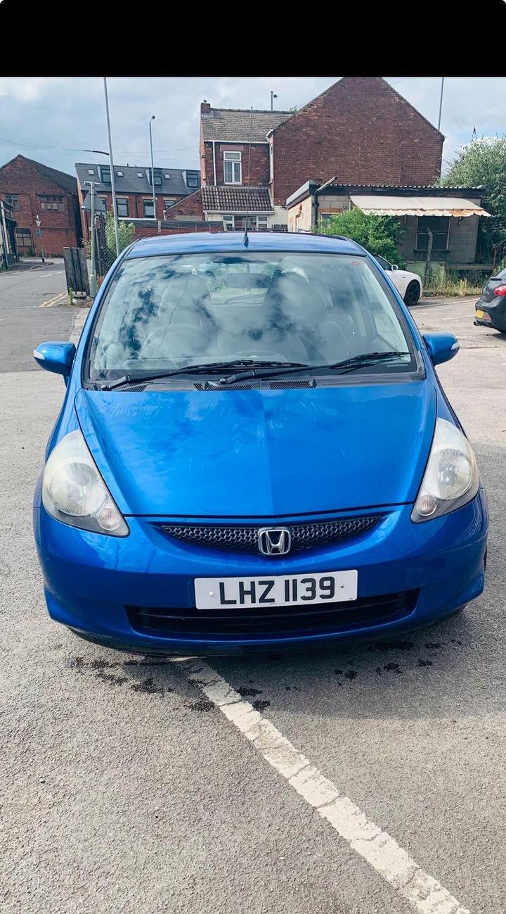 Honda Jazz - 1.4 i-DSI SE 5dr - MILEAGE ONLY 64405 - Image 2