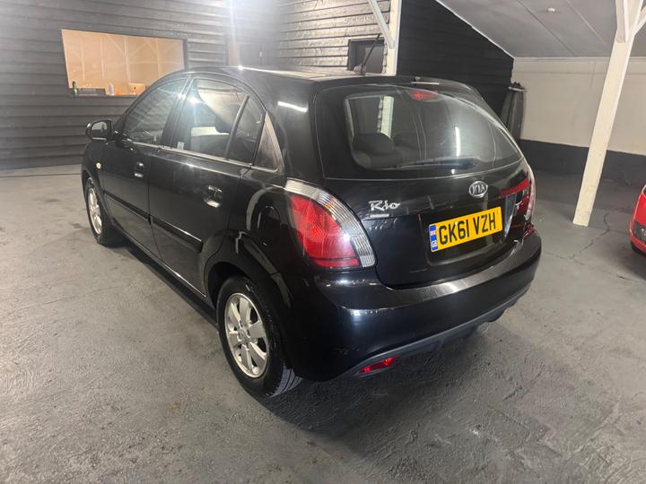 Kia Rio - 1.4 Domino 5dr - ULEZ + PART EX GOLD. - Image 4