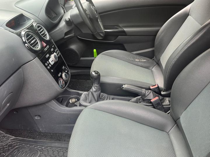 Vauxhall Corsa - 1.4i 16v Design 3dr (a/c) - recently serviced and MOT - Image 8