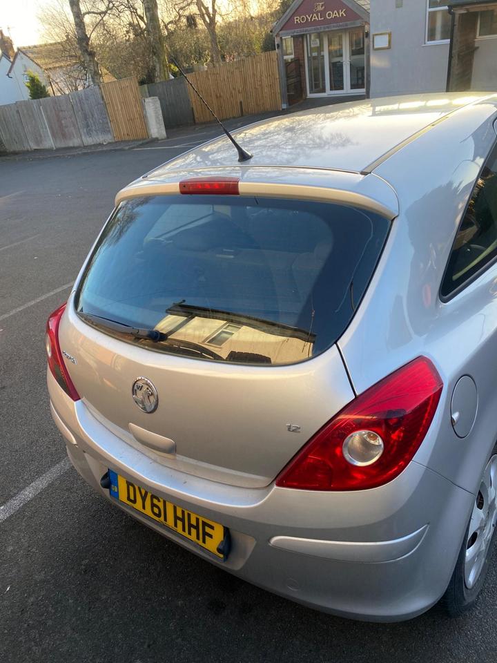 Vauxhall Corsa - 1.2 16V Exclusiv Euro 5 3dr (A/C) - Image 6