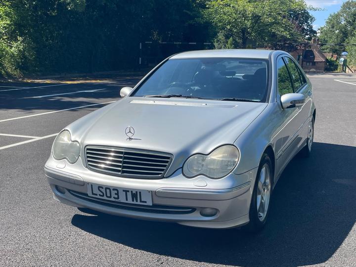 Mercedes-Benz C Class - 1.8 C200 Kompressor Avantgarde SE 4dr - One Owner From New - Image 3