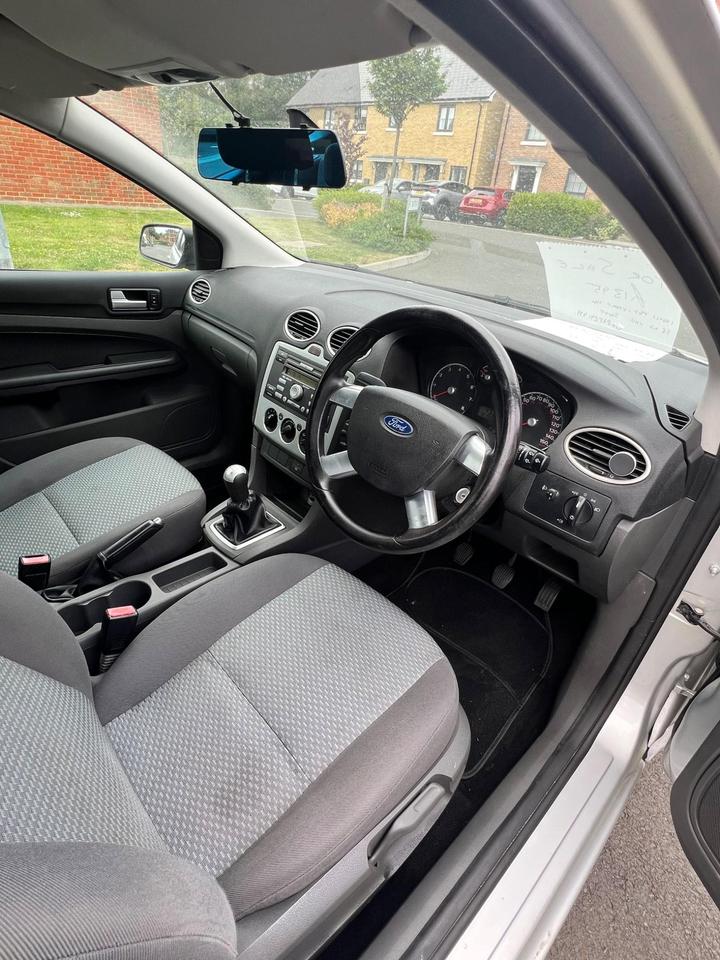 Ford Focus - 1.6 LX 5dr - Image 3