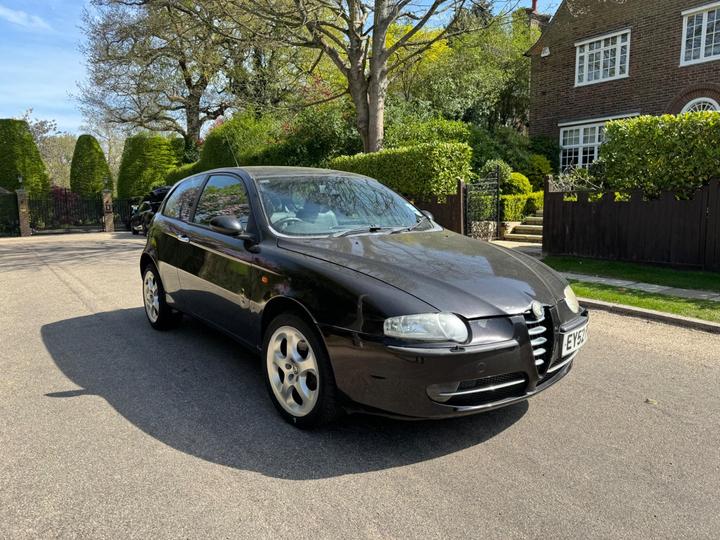 Cheap Alfa Romeo 147 - 2.0 T.Spark Lusso 3dr - Leather& starts and drives vel for sale in Golders Green, Greater London