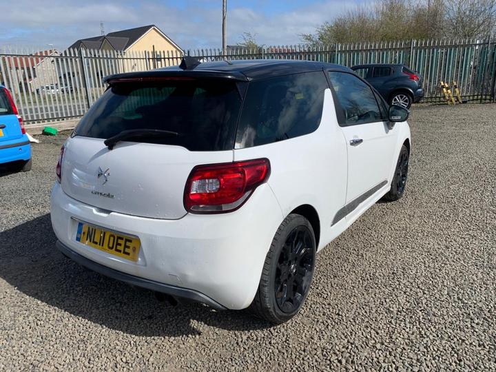 Citroen DS3 - 1.6 HDi 16V DSport Euro 5 3dr - Image 3