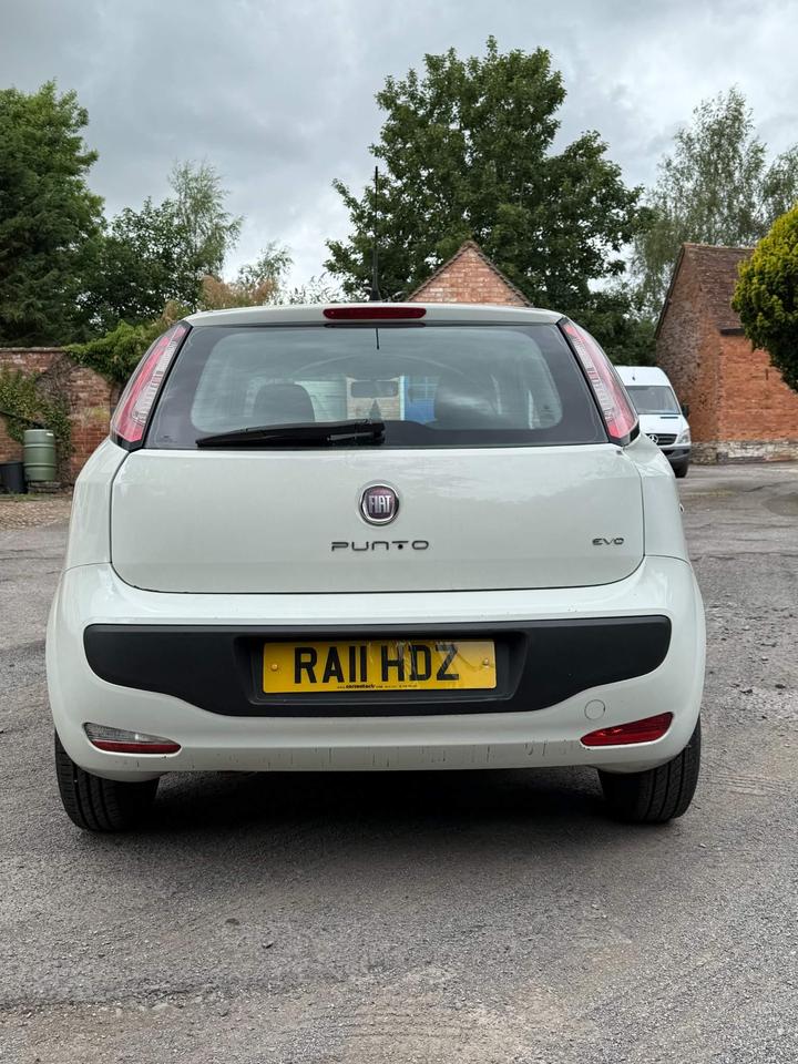 Fiat Punto Evo - 1.2 Active Euro 5 (s/s) 3dr - Image 2