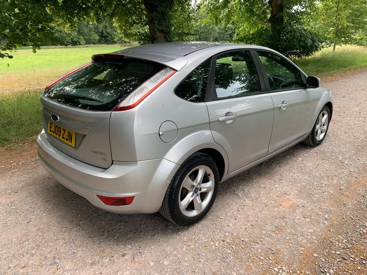 Ford Focus - 1.6 Zetec 5dr - 12 months mot available - Image 6