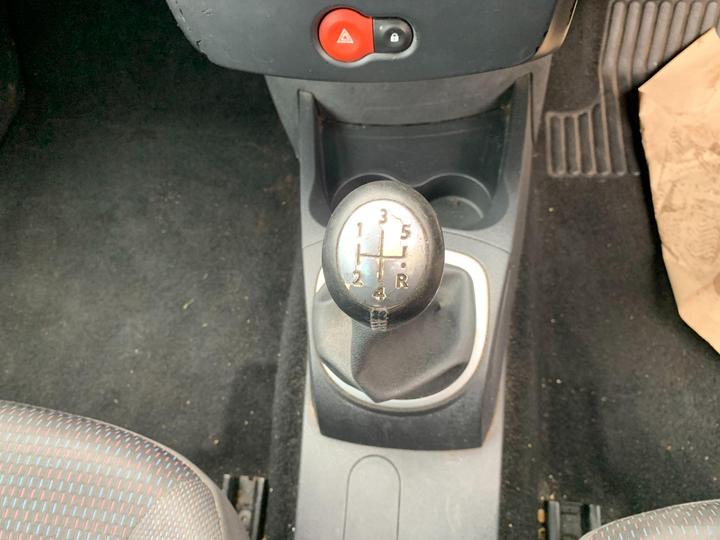 Renault Clio - 1.2 TCe 16v Dynamique S 3dr - LONG MOT,12 MONTHS AA COVER - Image 20