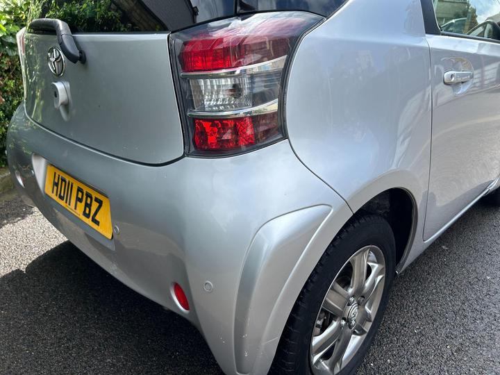 Toyota iQ - 1.0 VVT-i 2 Euro 5 3dr - 2 KEYS SERVICE HISTORY - Image 65
