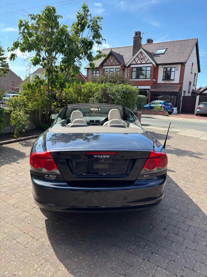 Volvo C70 - 2.4i SE 2dr - Well maitained. Low mileage. - Image 8