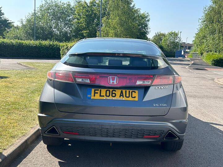 Honda Civic - 2.2 i-CTDi SE 5dr - MOT JUNE 2026**5 DOOR HATCH - Image 3