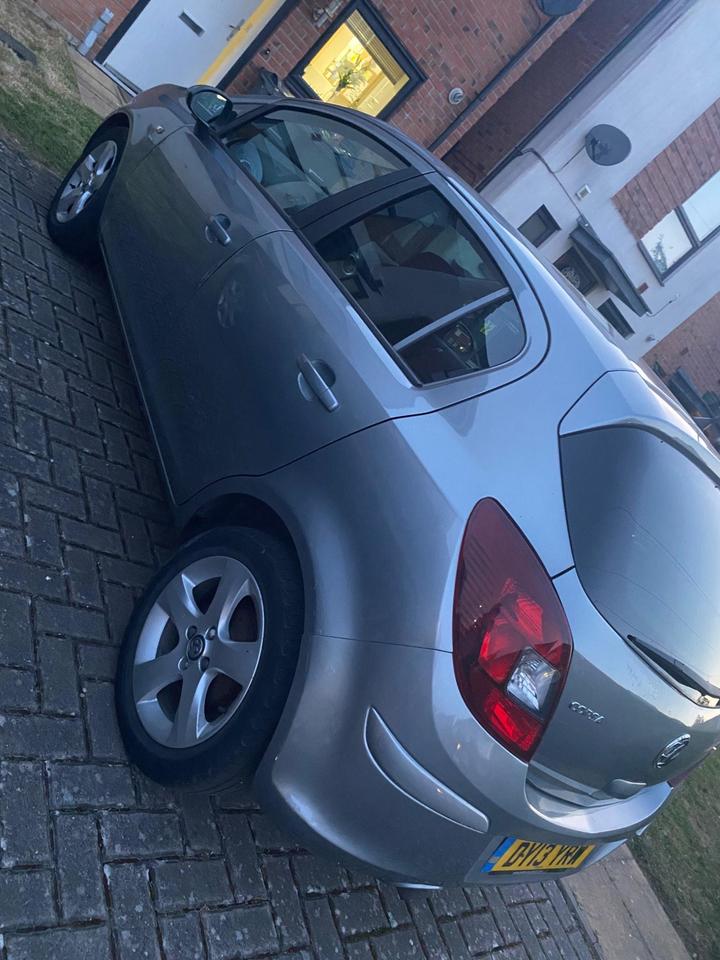 Vauxhall Corsa - 1.2 16V SXi Euro 5 5dr (A/C) - Good little car- quick sale! - Image 4