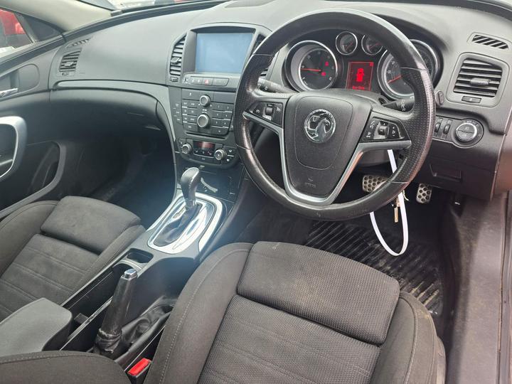 Vauxhall Insignia - 2.0 CDTi SRi Auto Euro 5 5dr - AUTOMATIC - Image 12