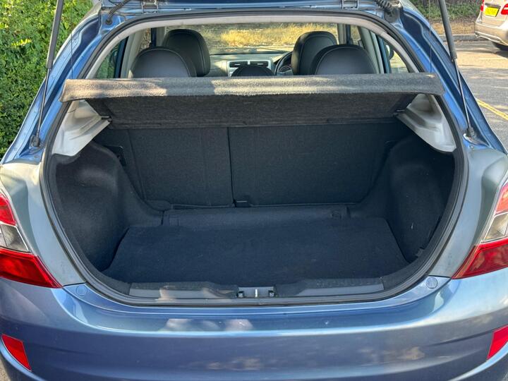 Honda Civic - 1.6 i-VTEC Executive 5dr - GOOD SPEC ULEZ MOT SRV HISTORY - Image 17