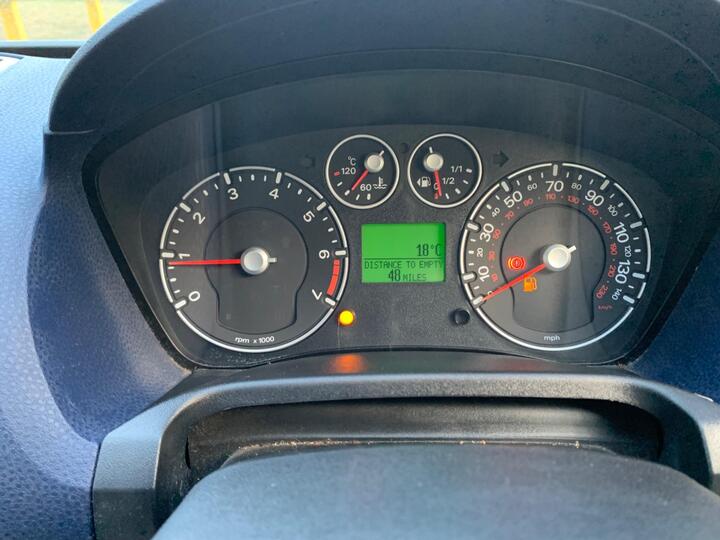 Ford Fiesta - 1.25 Zetec Blue Edition 5dr - Image 33