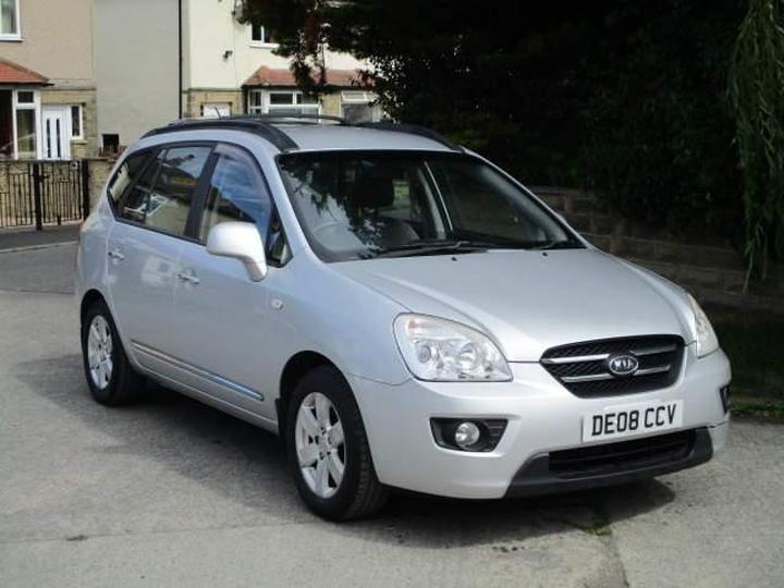 Cheap Kia Carens - 2.0 CRDi GS5 5dr - 2 FORMER KEEPERS+MOT 23/05/26 for sale in Keighley, West Yorkshire