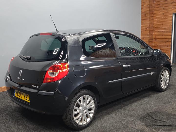 Renault Clio - 1.5 dCi Dynamique S 3dr - NEW ARRIVAL DELIVERY AVAILABLE - Image 4