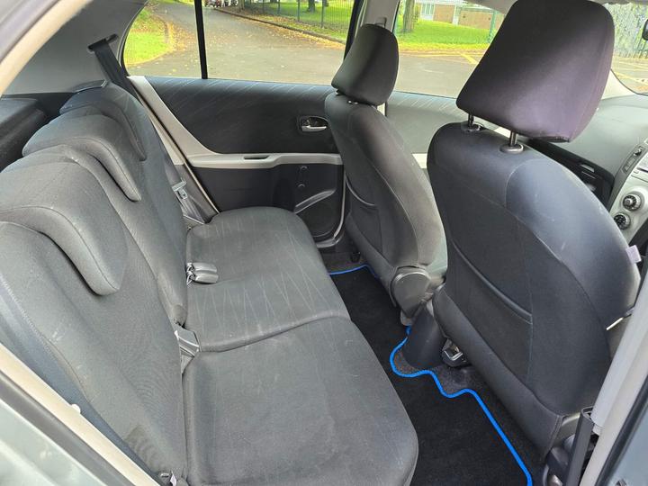 Toyota Yaris - 1.3 VVT-i T3 5dr - Cat N. Full service history - Image 7