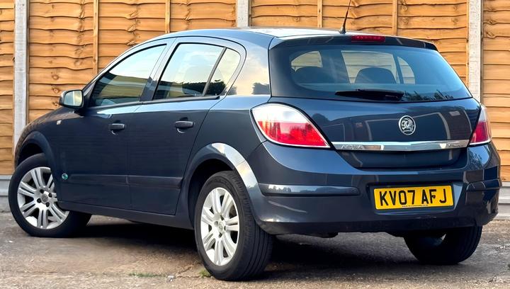 Vauxhall Astra - 1.6i 16v Active 5dr - immaculate car - Image 33