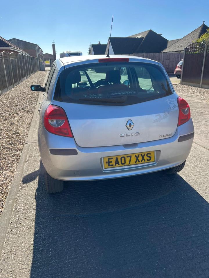 Renault Clio - 1.5 dCi Rip Curl 3dr - 35 TAX, PART EX TO CLEAR - Image 10
