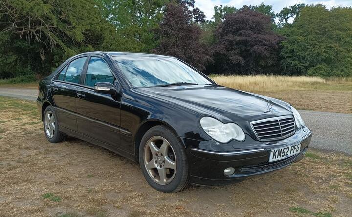 Cheap Mercedes-Benz C Class - 2.0 C200 Kompressor Avantgarde 4dr - Great Engine. Great Runner for sale in Maidenhead, Berkshire