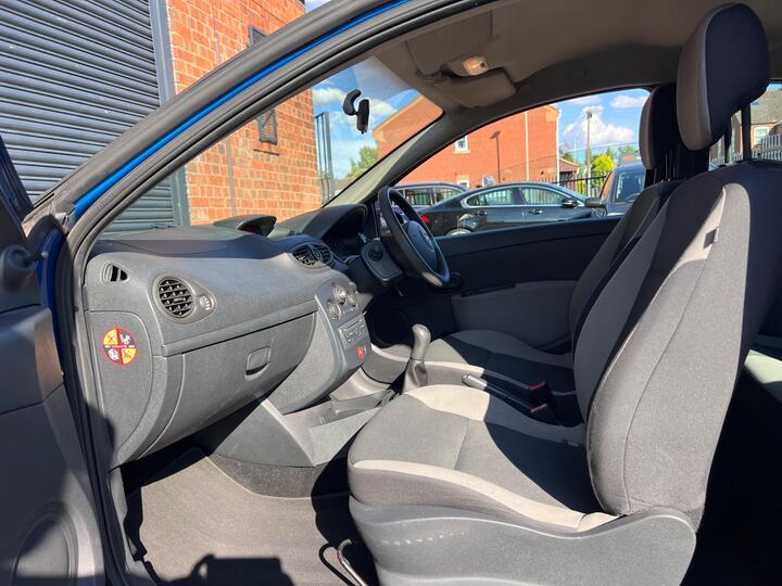 Renault Clio - 1.2 Extreme Euro 5 3dr - Ideal 1st Car|Serviced - Image 17