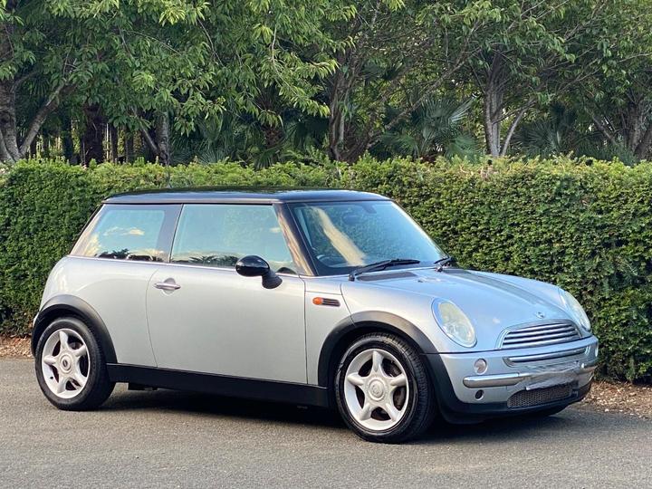 Cheap MINI Hatch - 1.6 Cooper Euro 3 3dr for sale in Wood Green, Buckinghamshire