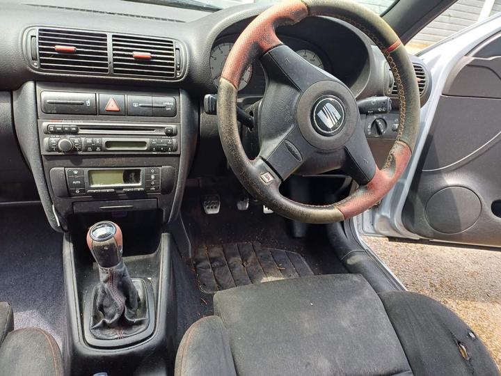 SEAT Leon - 1.8 20v Cupra R 5dr - Great running order - Image 5