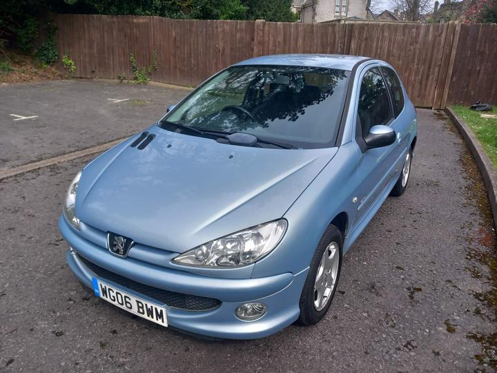 Cheap Peugeot 206 - 1.4 Verve 3dr - Peugeot in excellent condition for sale in Sheffield, South Yorkshire