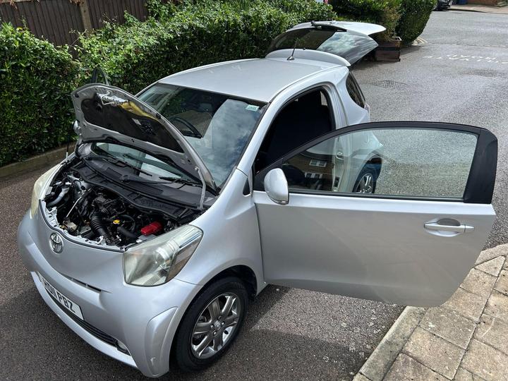 Toyota iQ - 1.0 VVT-i 2 Euro 5 3dr - 2 KEYS SERVICE HISTORY - Image 63